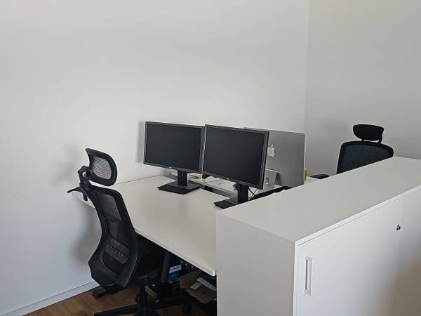 Helle Bürogemeinschaft in ruhiger Lage in Winnenden — Bild 1