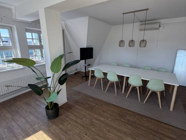 Helle Bürofläche mit Fleetblick im historischen Backsteinbau Altstadt — Bild 6