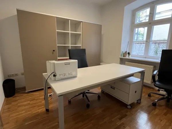 Abschließbares Büro in München (Altstadt-Lehel) – Möblierte Büroräume in charmantem Altbau in München-Lehel — Bild 4