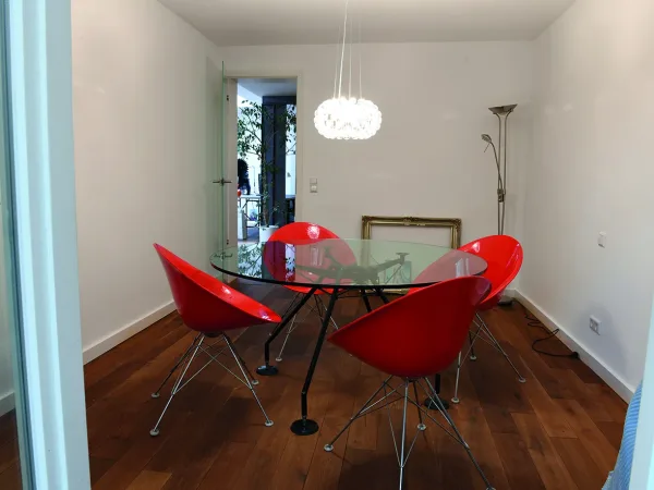 Schreibtischplatz in Stuttgart (West) – Zentrale Bürogemeinschaft im EG in Stuttgart-West nahe Feuersee — Bild 2