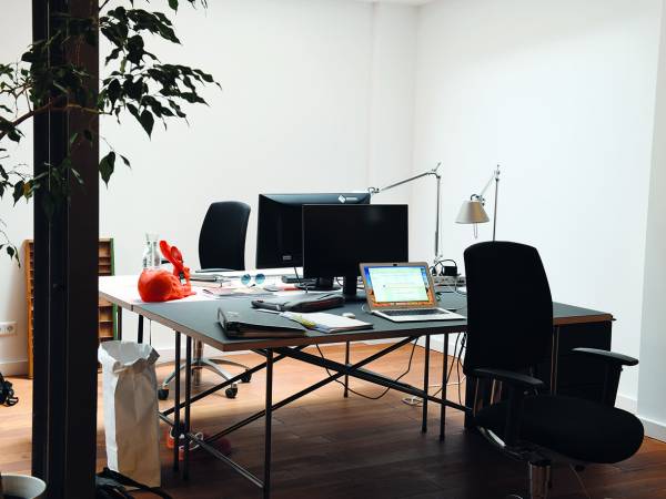 Zentrale Bürogemeinschaft in Stuttgart-West nahe Feuersee — Bild 1