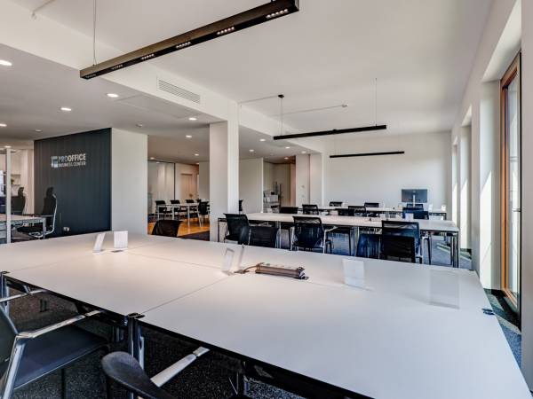 Modernes Business Center & Coworking in Schönefeld am Flughafen — Bild 2