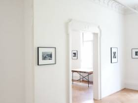 Helle Altbau-Bürogemeinschaft mit Stuck & Parkett in München-Schwabing