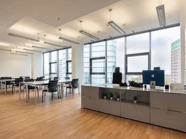 Abschließbares Büro in Düsseldorf (Hafen) – Modernes Business Center & Coworking Space in Düsseldorf Hafen — Bild 3