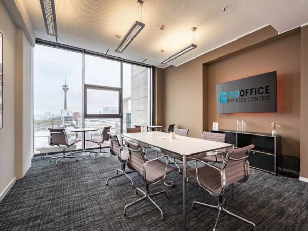 Moderner Coworking Space & Büros in Düsseldorf Hafen — Bild 4