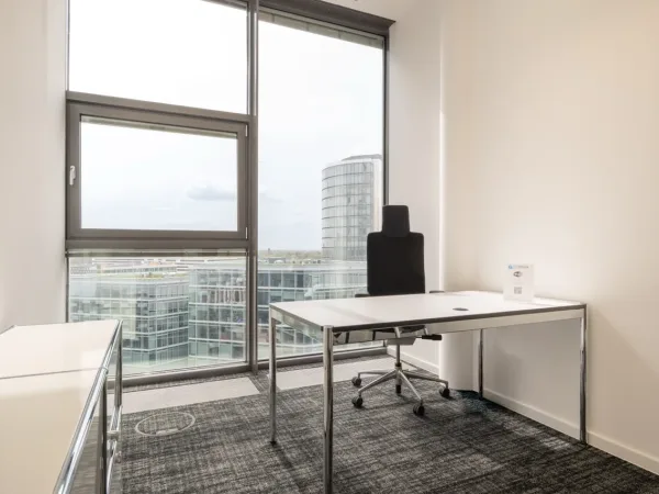 Abschließbares Büro in Düsseldorf (Hafen) – Modernes Business Center & Coworking Space in Düsseldorf Hafen — Bild 1