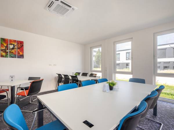 Modernes Business Center mit Büros & Coworking in Leverkusen — Bild 1