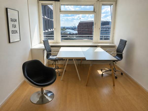 Bürogemeinschaft mit Hafenblick in Hamburg-Neustadt — Bild 1