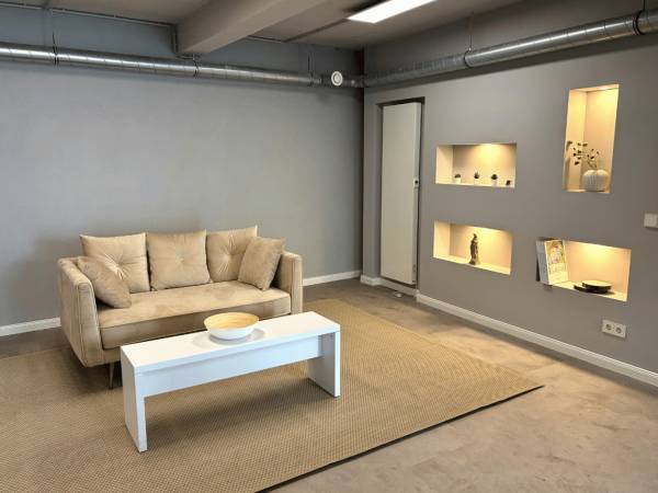 Stilvolle Loft-Bürogemeinschaft in Düsseldorf-Derendorf — Bild 4