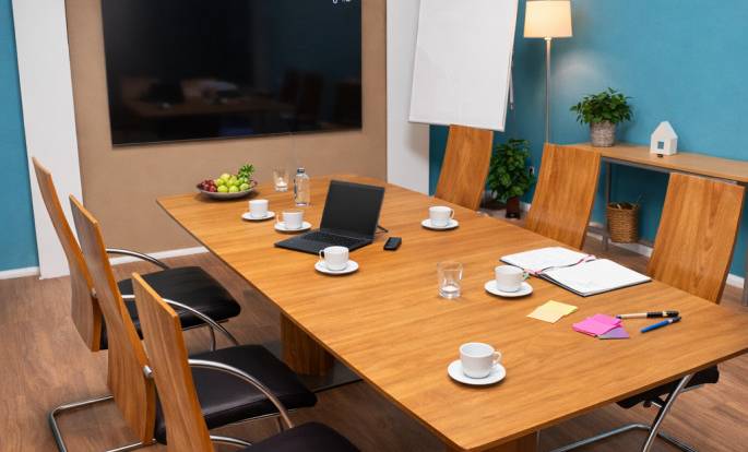 Moderne Bürofläche in professioneller Bürogemeinschaft in