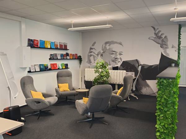 Praktische Bürogemeinschaft in Köln Ehrenfeld — Bild 1