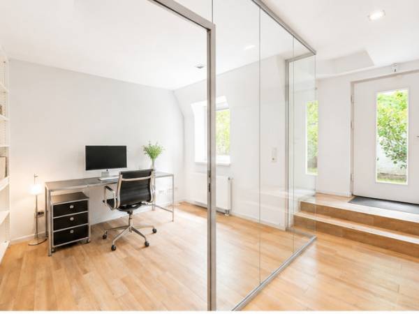 Helle und ruhige Bürogemeinschaft in Köln-Marienburg — Bild 2
