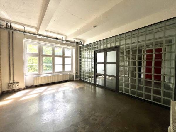 Helle Bürogemeinschaft im Herzen von Berlin-Kreuzberg — Bild 1