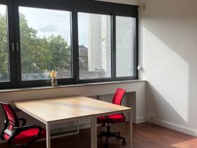 Zentrale Büros & Coworking mit Blick auf Quirinus-Münster in Neuss