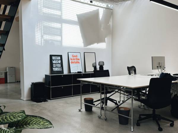 Ruhige Bürogemeinschaft im Designstudio in Leipzig-Plagwitz — Bild 1