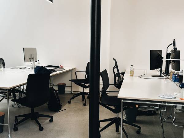 Ruhige Bürogemeinschaft im Designstudio in Leipzig-Plagwitz — Bild 2