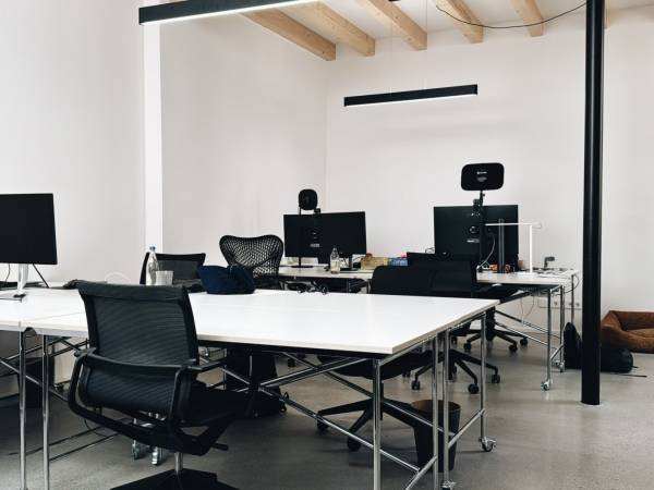 Ruhige Bürogemeinschaft im Designstudio in Leipzig-Plagwitz — Bild 5