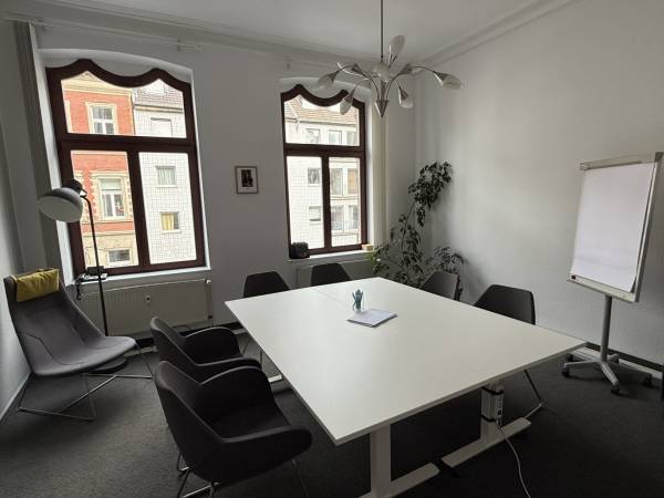 Heller Altbau-Büroraum in Bürogemeinschaft in Köln-Friesenviertel — Bild 4