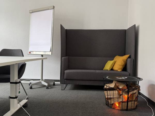 Heller Altbau-Büroraum in Bürogemeinschaft in Köln-Friesenviertel — Bild 5