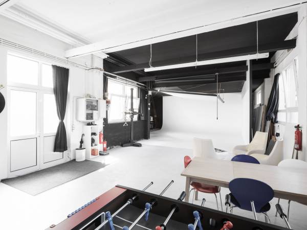Großzügiges Loft-Büro in kreativer Bürogemeinschaft in — Bild 4