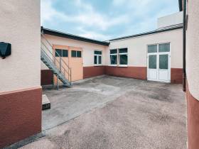 Großzügiges Loft-Büro im Fotostudio in Stuttgart-Feuerbach