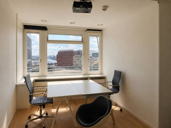 Kreative Bürogemeinschaft mit Hafenblick in Hamburg-Neustadt — Bild 1
