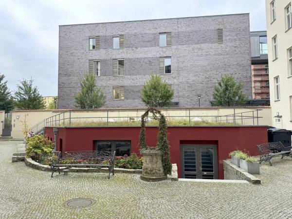 Exklusive Büro-Remise mit Dachterrasse in Berlin-Mitte — Bild 1
