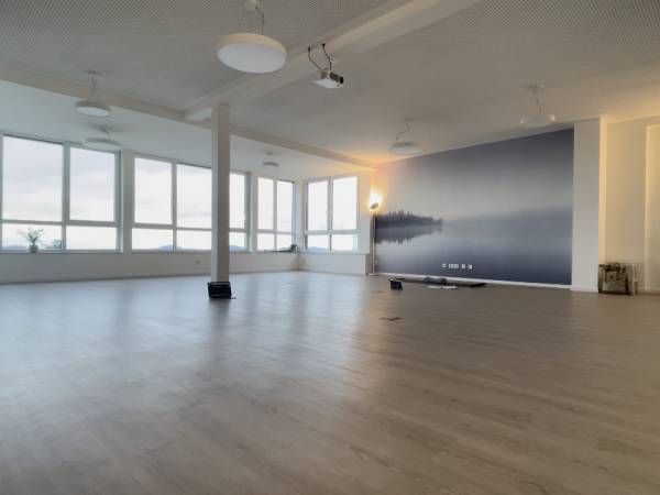 Helles Yogaloft mit Weitblick in Würselen — Bild 1