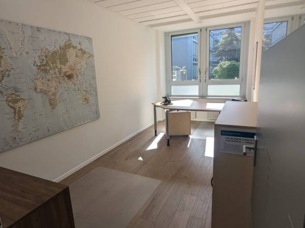 Schöne helle Büroräume in Bürogemeinschaft in Hallbergmoos — Bild 1