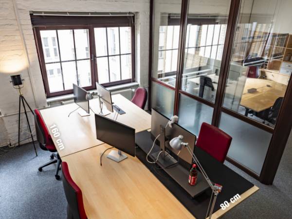 Teambüro im Altberliner Industrieloft in Friedrichshain-Kreuzberg — Bild 6