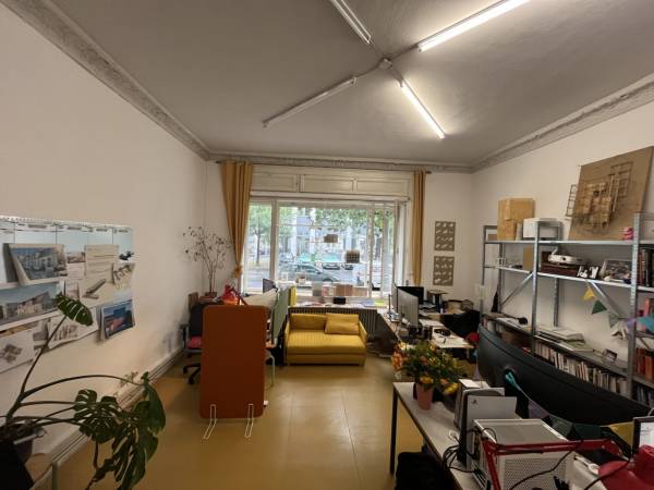 Repräsentative Büroräume im Altbau in Berlin — Bild 1