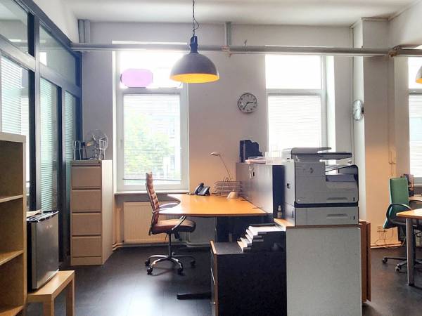 Kreatives Loft-Projektbüro in Bürogemeinschaft in Frankfurt Ostend — Bild 3