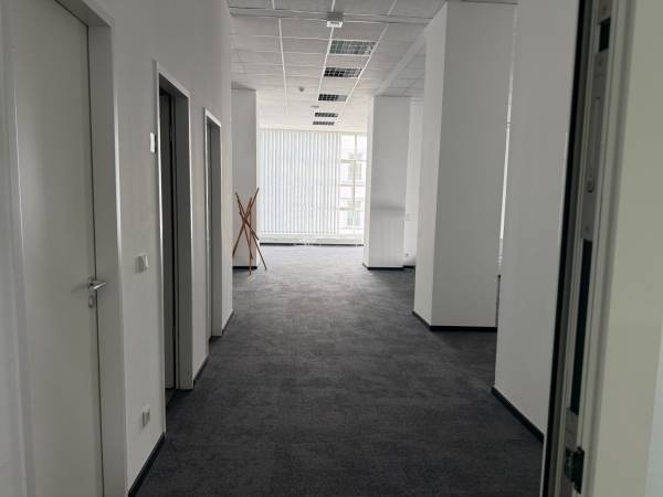 Attraktive Büroflächen in denkmalgeschütztem Altbau in Köln-Ehrenfeld — Bild 7