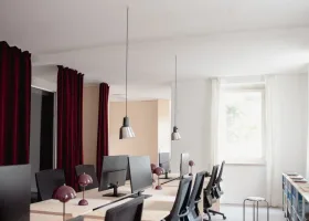 Büroraum / Arbeitsplätze