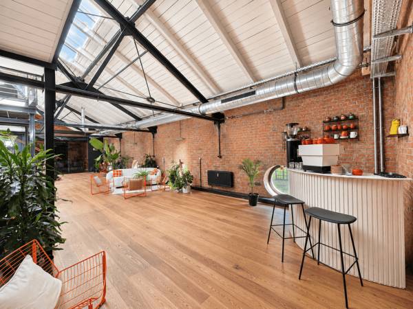 Loftartige Bürofläche im Otto von Bahrenpark in Hamburg-Bahrenfeld — Bild 1