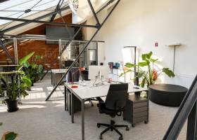 Fester Arbeitsplatz / Schreibtisch – Open Space Galerie – Foto 1