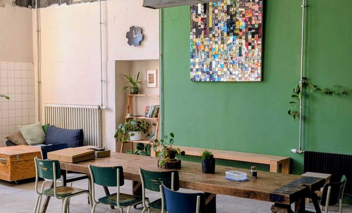 Helle & moderne Bürogemeinschaft im Hochparterre in Berlin-Neukölln