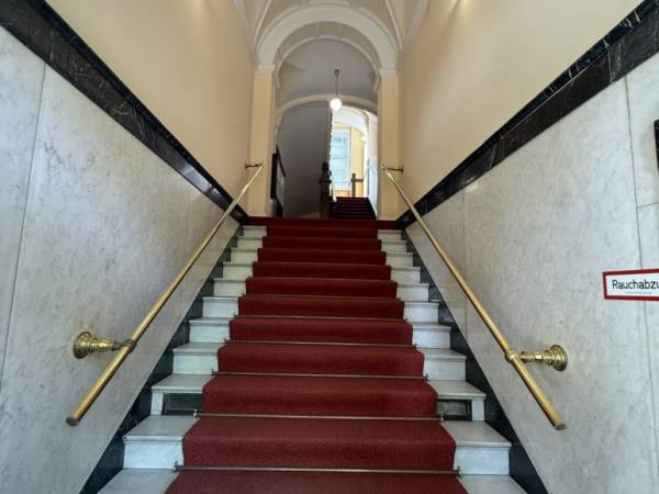 Frisch saniertes Büro in ruhiger Bürogemeinschaft in — Bild 2