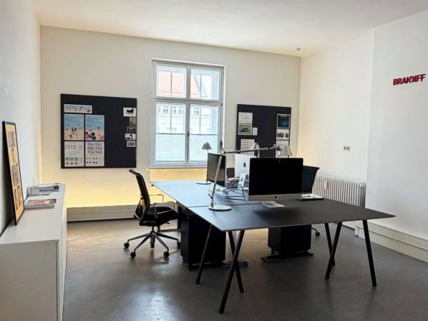 Schöner Arbeitsplatz in Design-Bürogemeinschaft in München-Sendling — Bild 1