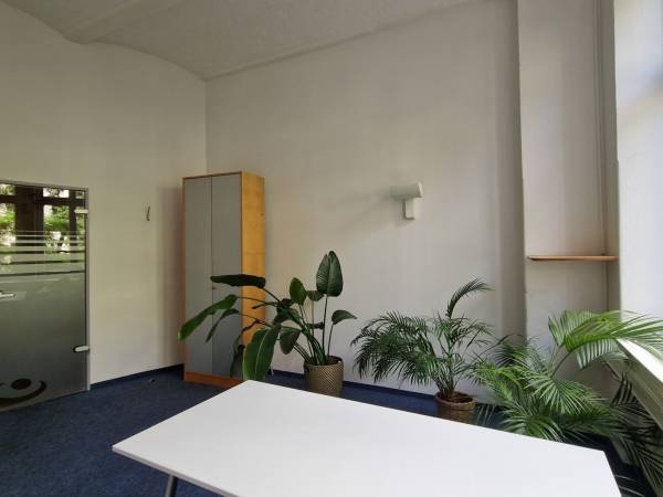 Heller Büroraum in Bürogemeinschaft in Berlin-Schöneberg — Bild 2