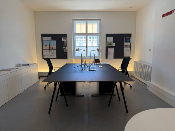 Ruhiger Arbeitsplatz in charmanter Bürogemeinschaft in — Bild 3
