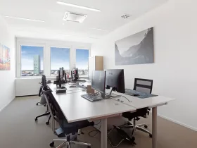 Moderne Bürofläche mit Panoramablick in München-Moosach