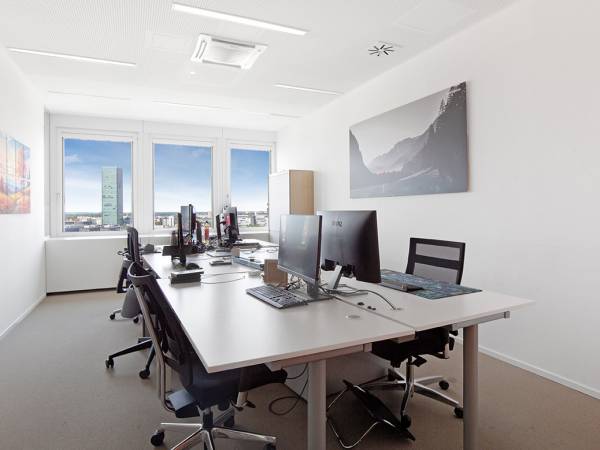 Moderne Bürogemeinschaft mit Panoramablick in München-Nymphenburg — Bild 1
