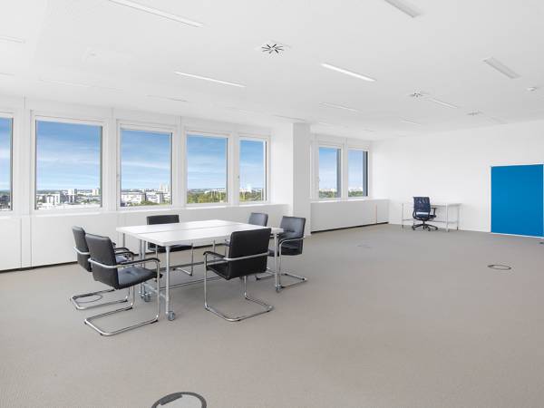 Moderne Bürogemeinschaft mit Panoramablick in München-Nymphenburg — Bild 3