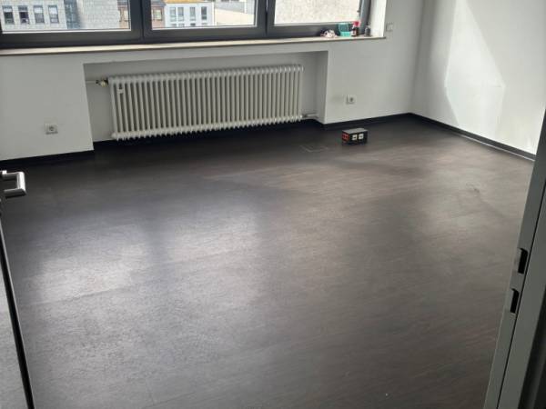 Helles Büro in zentraler Bürogemeinschaft in Düsseldorf-Stadtmitte — Bild 7