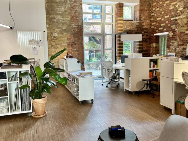 Schöne Loft-Bürogemeinschaft mit Kappendecken in Berlin-Mitte — Bild 5