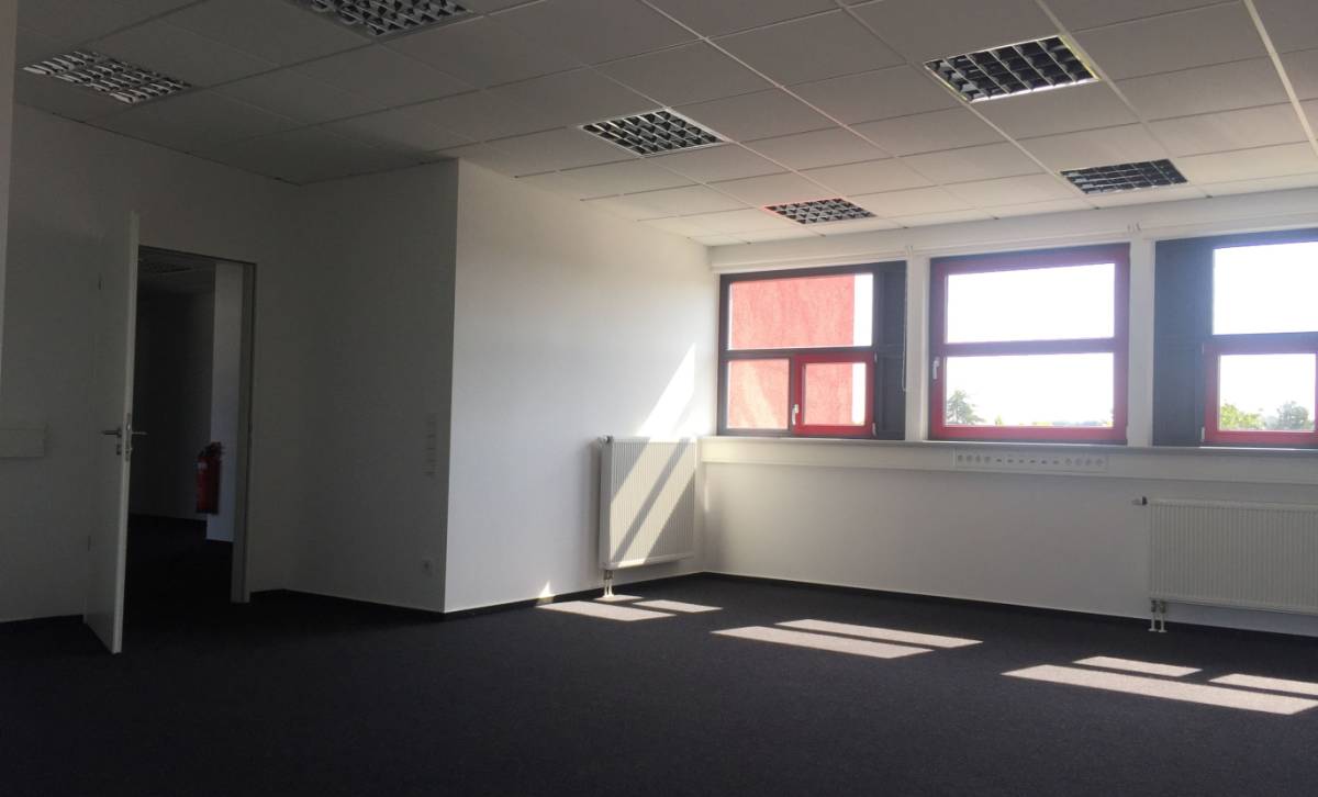 Flexible Büroetage mit Großraumbüro & Einzelbüros in Köln-Godorf