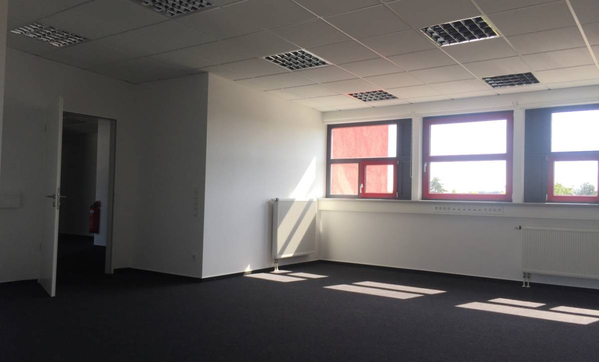 Flexible Büroetage mit Großraumbüro & Einzelbüros in Köln-Godorf
