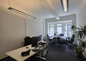 Büro max. 6 Arbeitsplätze (unmöbliert/möbliert)