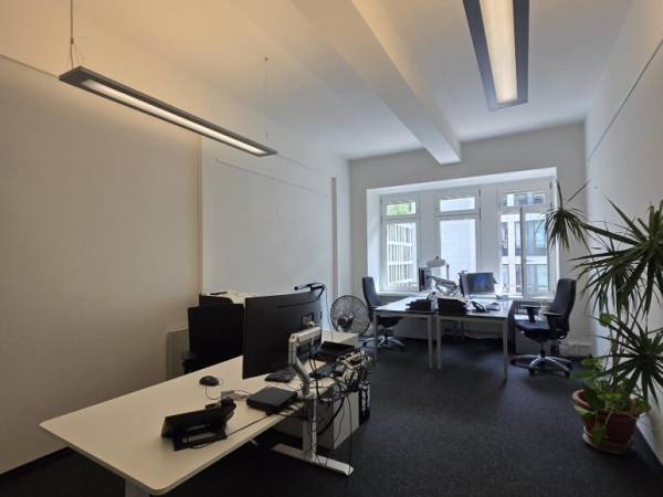 Professionelle Bürogemeinschaft im Kölner Bankenviertel — Bild 4